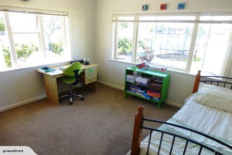 Photo of property in 6 Nelson Avenue, Northcote Point, Auckland, 0627