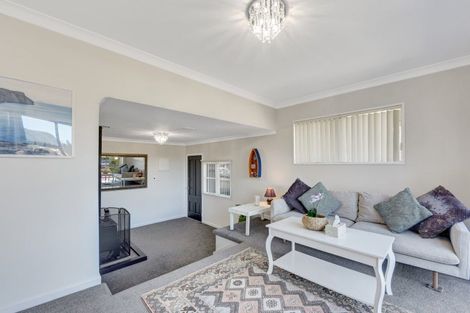 Photo of property in 12 Arthur Crescent, Waikawa, Picton, 7220