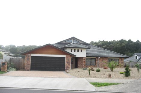 Photo of property in 28 Norman Close, The Gardens, Auckland, 2105