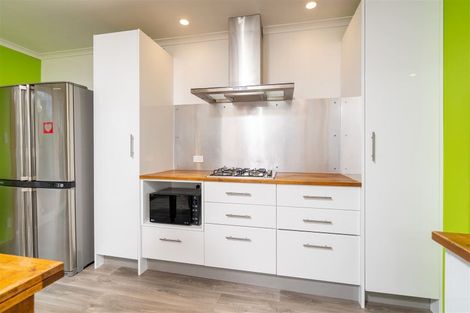 Photo of property in 22 Owen Street, Green Island, Dunedin, 9018