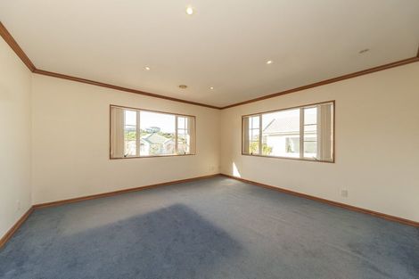 Photo of property in 15 Amesbury Drive, Churton Park, Wellington, 6037
