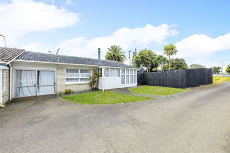 Photo of property in 1/6 Clevedon Road, Papakura, 2110