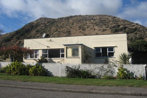 Photo of property in 7 Ames Street, Paekakariki, 5034