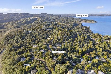 Photo of property in 8 Arapito Road, Titirangi, Auckland, 0604