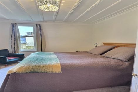 Photo of property in 37 Milton Road, Bluff Hill, Napier, 4110