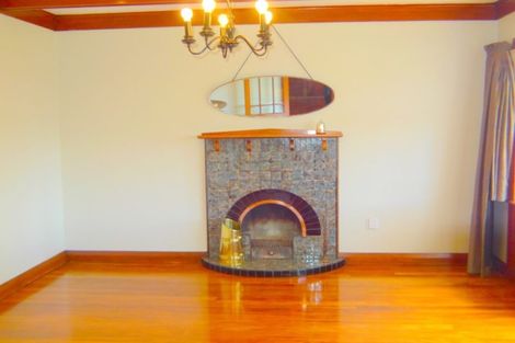 Photo of property in 17 Henderson Street, Karori, Wellington, 6012