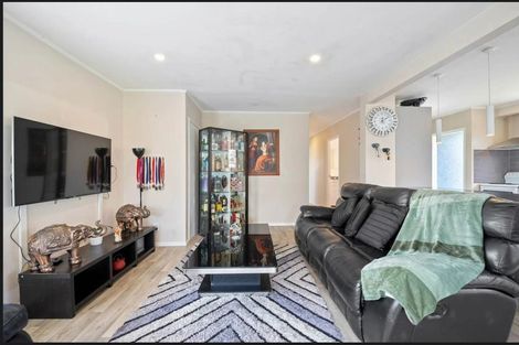 Photo of property in 8 Hyperion Drive, Randwick Park, Auckland, 2105