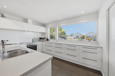 Photo of property in 23 Huntingdon Drive, Rangiora, 7400