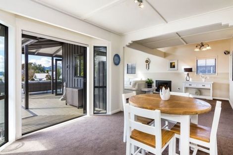 Photo of property in 735 Acacia Bay Road, Acacia Bay, Taupo, 3330