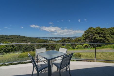 Photo of property in 49 Tarapatiki Drive, Whitianga, 3510