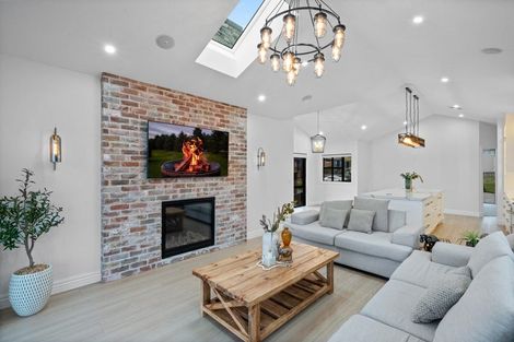 Photo of property in 9 Fisk Road, Pukekohe, 2120