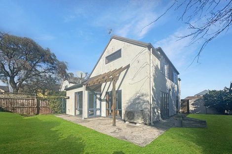 Photo of property in 2 Kinleys Lane, St Albans, Christchurch, 8014