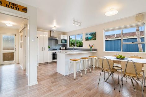 Photo of property in 10 Rakatau Place, Ruakaka, 0116