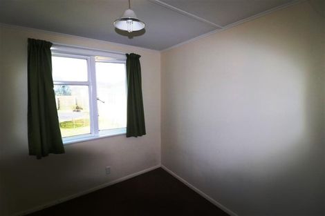 Photo of property in 9 Hewson Crescent, Otaki Beach, Otaki, 5512