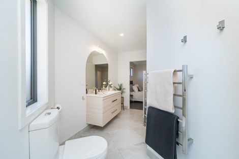 Photo of property in 2 Seddon Street, Takaro, Palmerston North, 4412