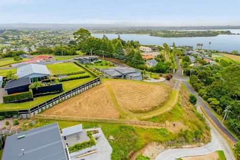 Photo of property in 2 Ranginui Loop Road, Welcome Bay, Tauranga, 3175
