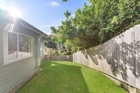 Photo of property in 19a Viridian Lane, Greenhithe, Auckland, 0632
