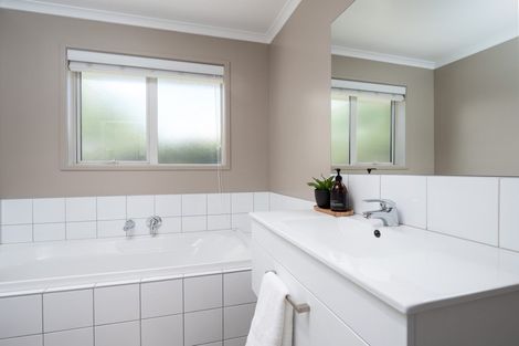 Photo of property in 10d Haddow's Place, Lake Hayes, Queenstown, 9304