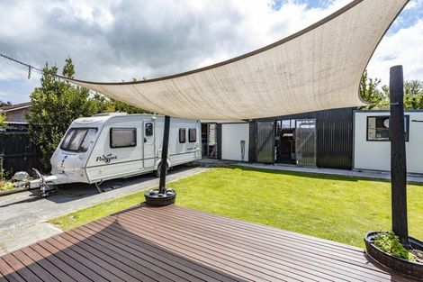 Photo of property in 2 Ebert Place, Rangiora, 7400