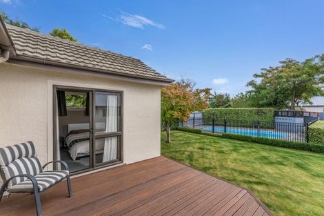 Photo of property in 6 Earnslaw Crescent, Bryndwr, Christchurch, 8053