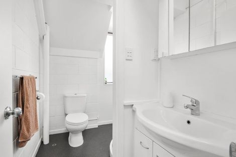 Photo of property in Paddington Apartments, 15/15 Mckinley Crescent, Brooklyn, Wellington, 6021