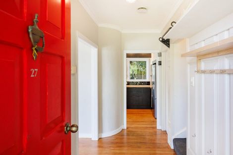 Photo of property in 27 Saint Albans Avenue, Hokowhitu, Palmerston North, 4410