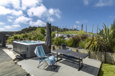 Photo of property in 123 Taiapa Valley Road, Muriwai, Waimauku, 0881