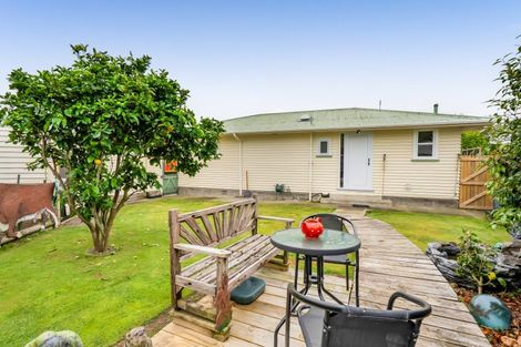 Photo of property in 5 Watene Crescent, Waitara, 4320