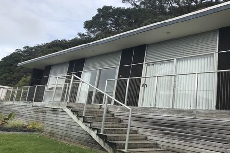 Photo of property in 5a Waiwera Place, Merrilands, New Plymouth, 4312