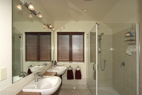 Photo of property in 48 Homebush Road, Khandallah, Wellington, 6035