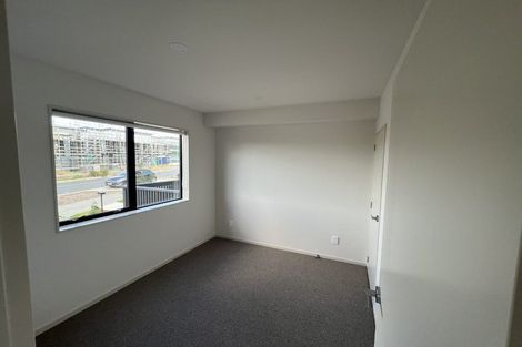 Photo of property in 13 Longshore Drive, Long Bay, Auckland, 0630