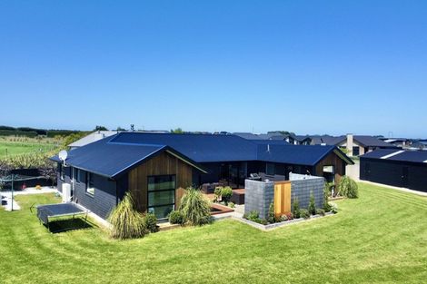 Photo of property in 9 Court Of Ascot, Seaward Bush, Invercargill, 9812