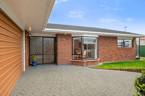 Photo of property in 9 Boulevard Drive, Merrilands, New Plymouth, 4312