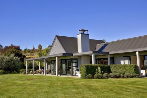 Photo of property in 251 Beacon Point Road, Wanaka, 9305