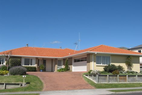 Photo of property in 21 Village Park Drive, Welcome Bay, Tauranga, 3112