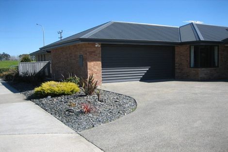 Photo of property in 3 Covent Drive, Stoke, Nelson, 7011