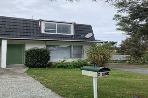 Photo of property in 2/200 Dowse Drive, Maungaraki, Lower Hutt, 5010