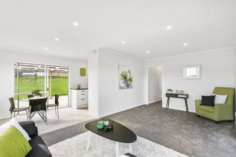 Photo of property in 5 Jarrah Place, Massey, Auckland, 0614