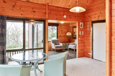 Photo of property in 20 Tupara Crescent, Kawaha Point, Rotorua, 3010