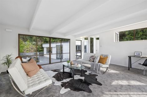 Photo of property in 1075 Dyers Pass Road, Governors Bay, Lyttelton, 8971