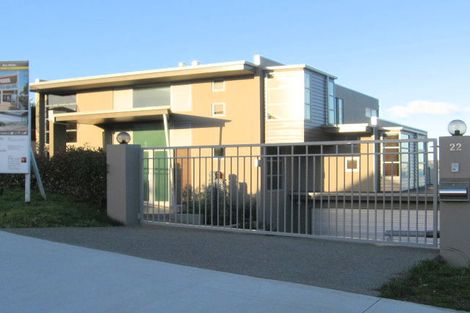 Photo of property in 22 Courtneys, West Harbour, Auckland, 0618