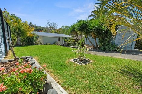 Photo of property in 860 Beach Road, Waiake, Auckland, 0630