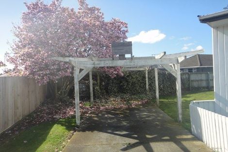 Photo of property in 11 Virgil Place, Northcote, Christchurch, 8052