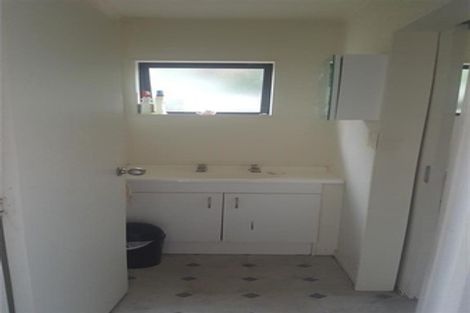 Photo of property in 31 Churchill Avenue, Manurewa, Auckland, 2102