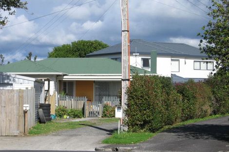 Photo of property in 3 Glenvil Lane, Te Atatu Peninsula, Auckland, 0610