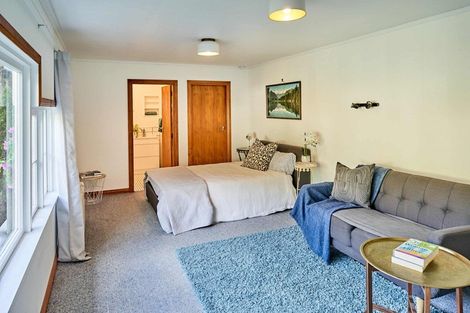 Photo of property in 26 Waitohu Road, York Bay, Lower Hutt, 5013