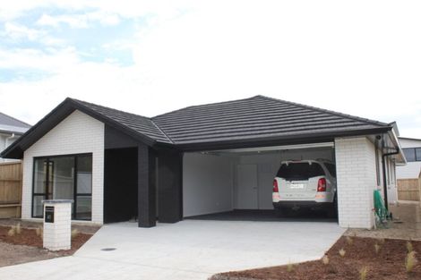 Photo of property in 41 Nobilo Road, Kumeu, 0810