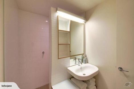 Photo of property in Piermont Apartments, 4e/82 Cable Street, Te Aro, Wellington, 6011