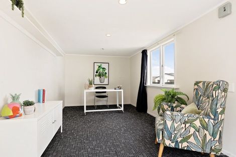 Photo of property in 20 Alberta Street, Point Chevalier, Auckland, 1022