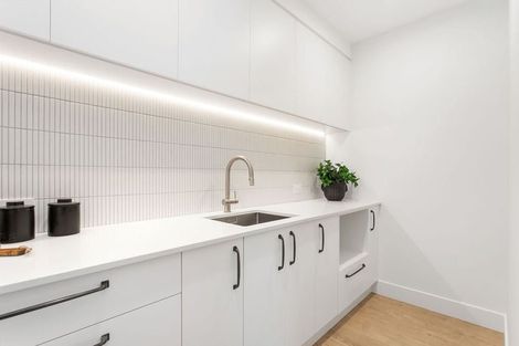 Photo of property in 17b Kirkwood Avenue, Upper Riccarton, Christchurch, 8041